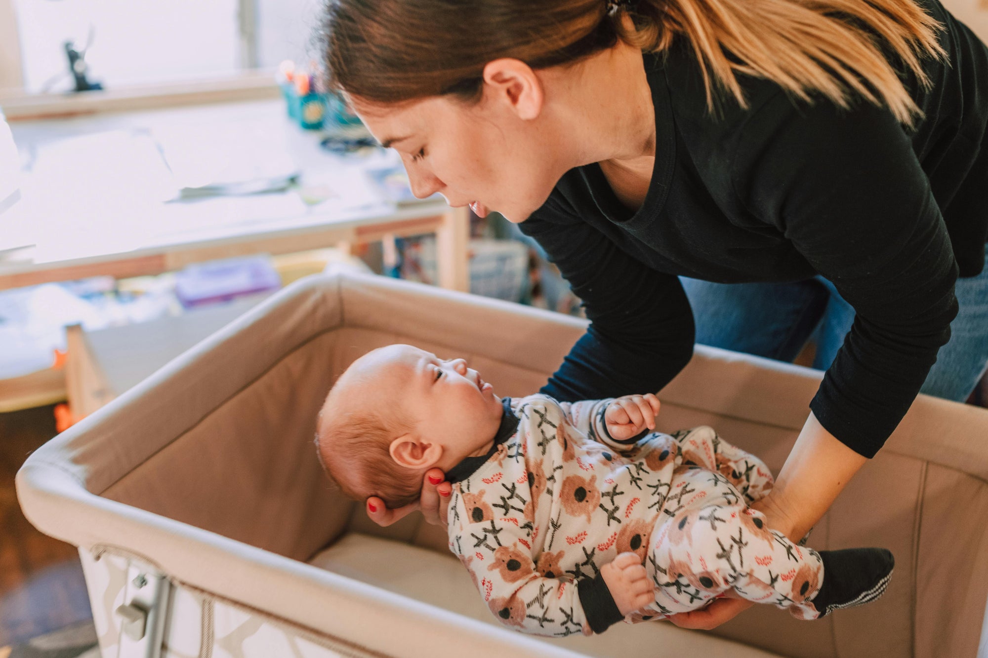 Organiser la Chambre de Bébé : 10 Astuces pour un Espace Douillet et Pratique 🧸✨